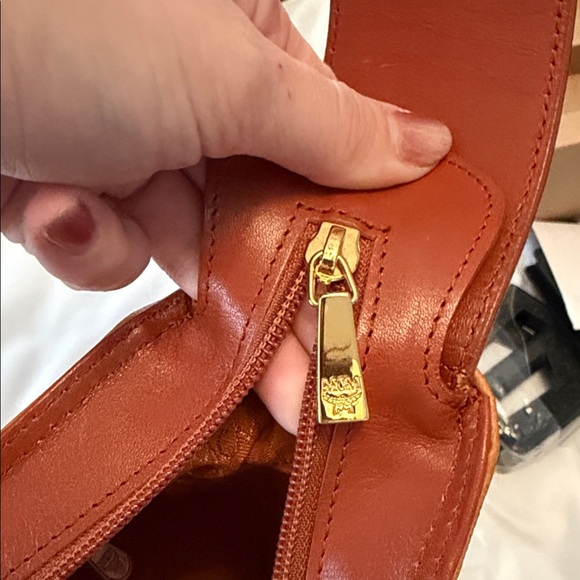 MCM Handbag - Picture 5 of 7